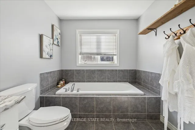 Additional image 28 of 127 Kinsman Dr