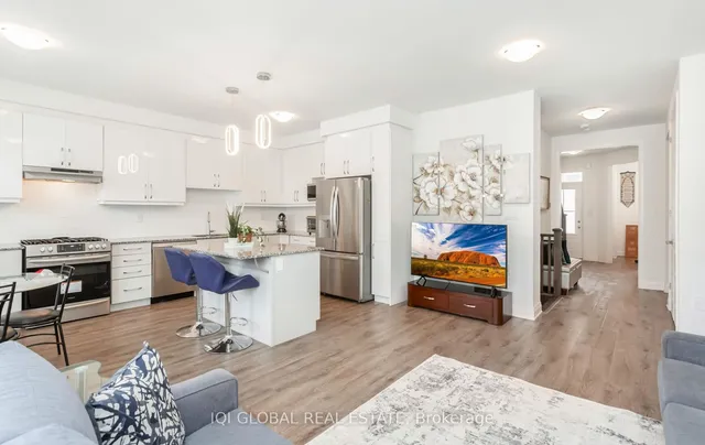 Additional image 10 of 1736 Thames Circ