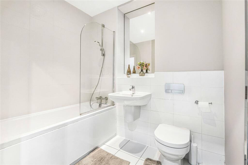 Additional image 15 of Green Close, Brookmans Park, Hertfordshire, AL9