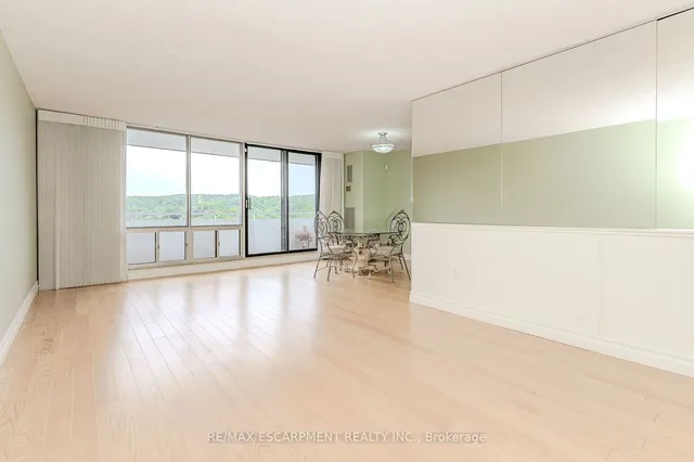 Additional image 4 of 2055 Upper Middle Rd Unit 1008