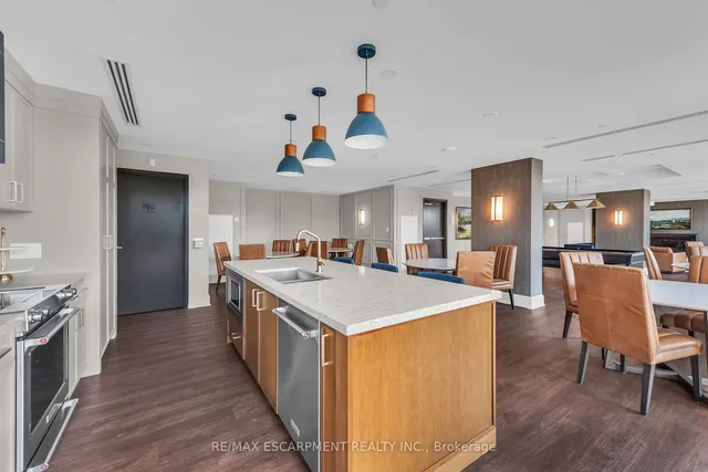 Additional image 30 of 460 Dundas St Unit 308