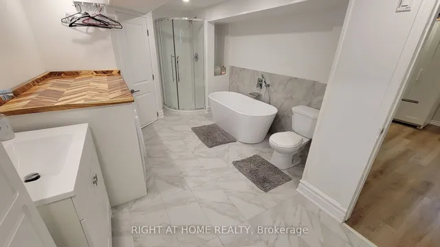 Additional image 20 of 124 Barons Ave