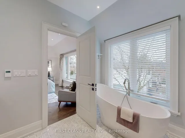 Additional image 31 of 504 Broadway Ave