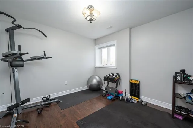 Additional image 37 of 100 Chesswood Trail