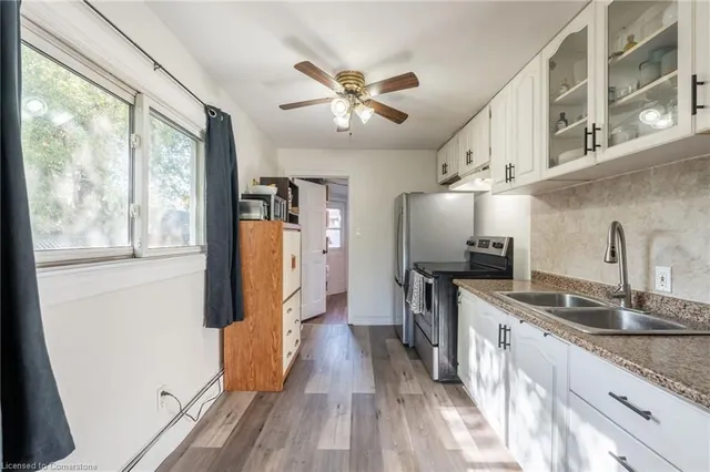 Additional image 9 of 11 Holly Ave