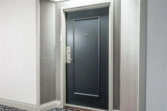 Additional image 7 of 5280 Lakeshore Rd Unit 105