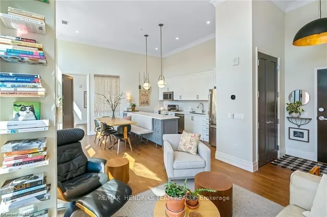 Additional image 10 of 112 KING St Unit LPH10