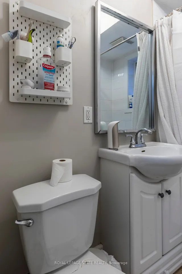 Additional image 34 of 9 Rockwood Pl Unit 8