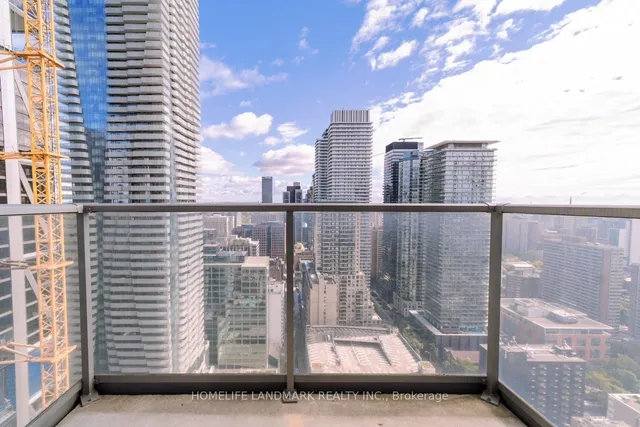 Additional image 22 of 21 Balmuto St Unit 3301