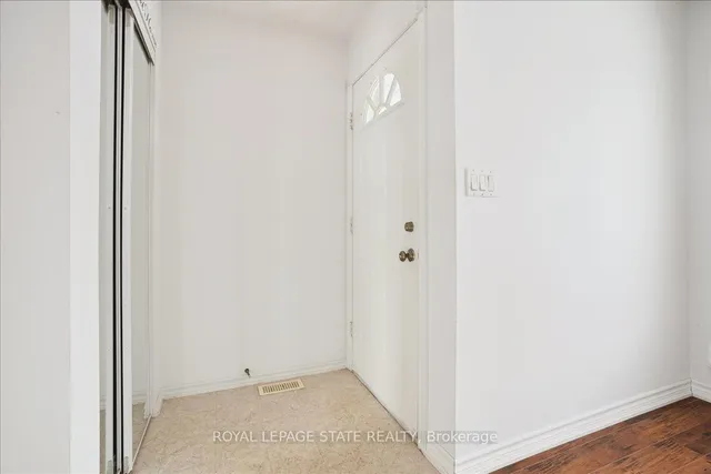 Additional image 10 of 77 Cranbrook Dr