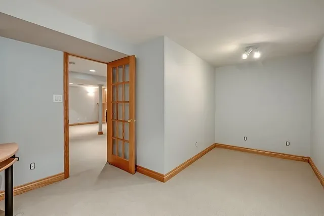 Additional image 34 of 2129 WINDING Way