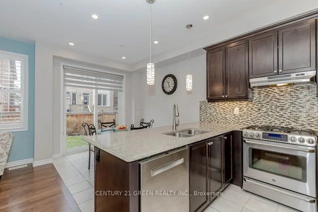 Additional image 9 of 450 Hinton Terr