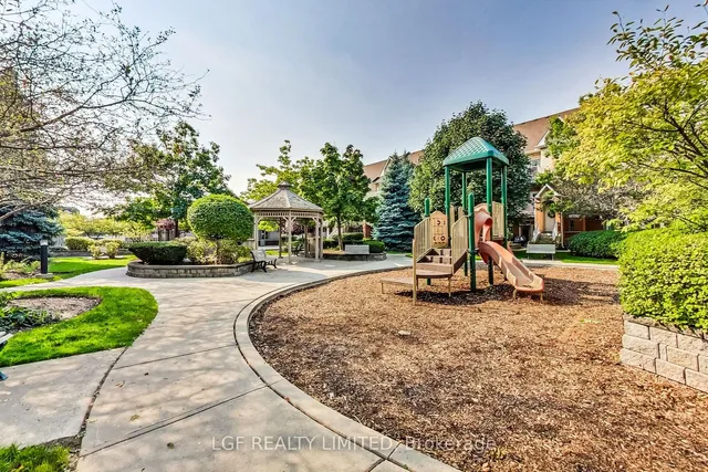 Additional image 9 of 38 Gibson Ave Unit 13