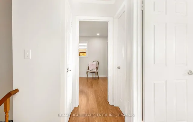 Additional image 19 of 1096 Barclay Circ