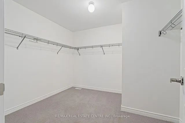 Additional image 19 of 12 Heming Tr