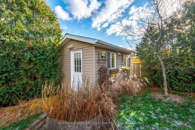 Additional image 37 of 54 Goldcrest Dr