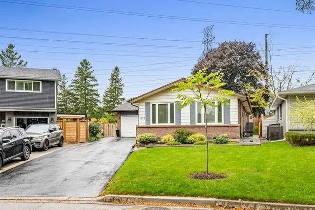 Additional image 49 of 1523 RUSHOLME Cres