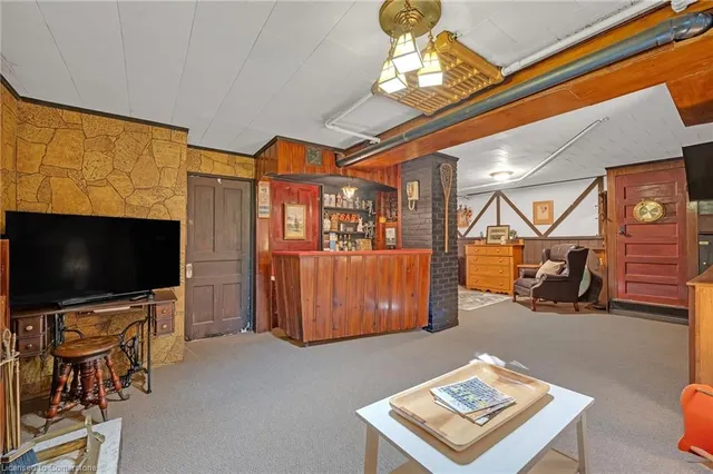 Additional image 44 of 114 Aberdeen Ave