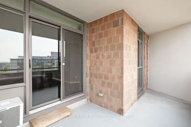 Additional image 17 of 5250 Lakeshore Rd Unit 1009