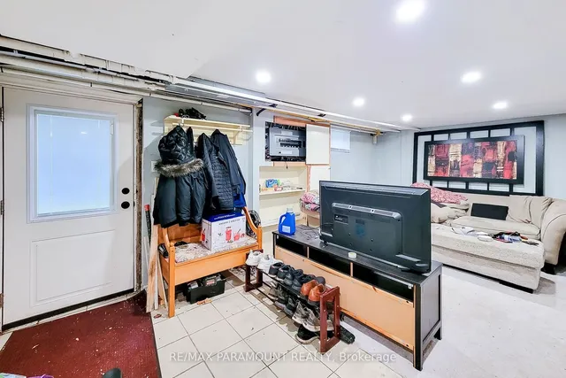 Additional image 22 of 90 Main St