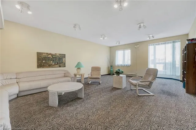 Additional image 34 of 416 Limeridge Rd Unit 109