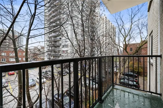 Additional image 30 of 40 Robinson St Unit 407