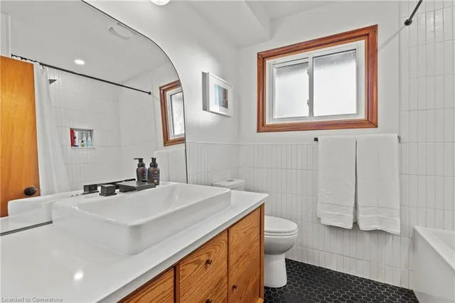 Additional image 18 of 173 Columbia Dr