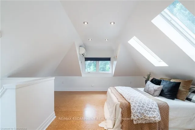 Additional image 27 of 56 Newton Ave