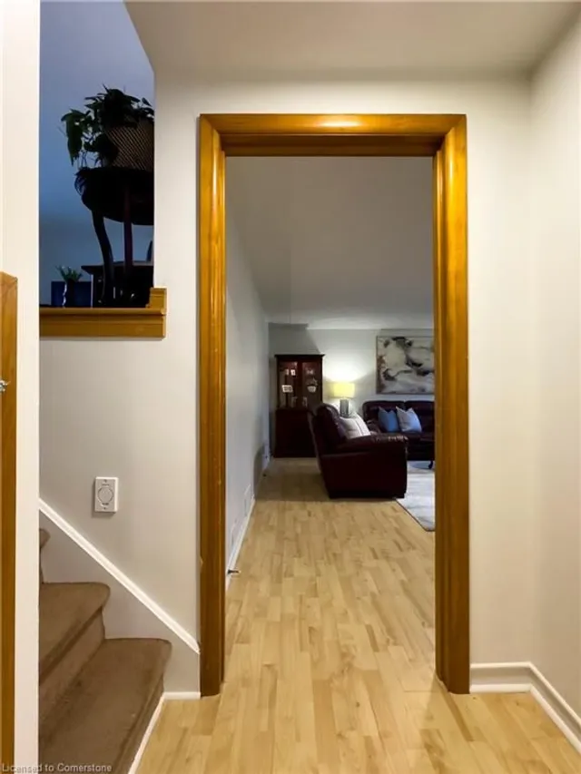 Additional image 19 of 119 Oneida Blvd