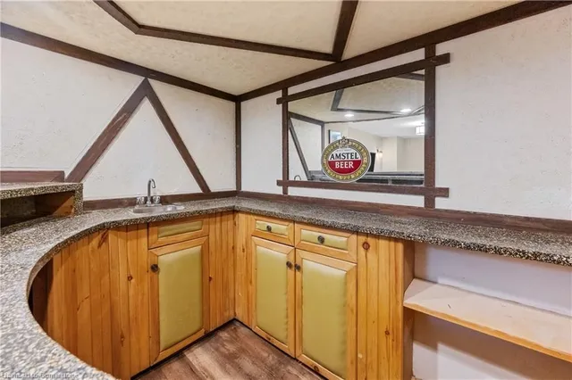 Additional image 27 of 375 Clarendon Dr