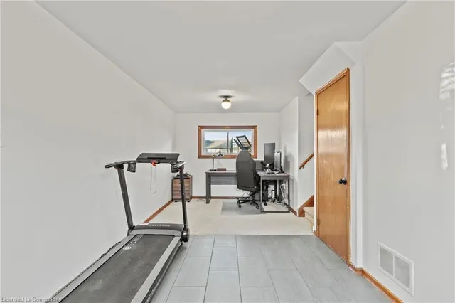 Additional image 20 of 173 Columbia Dr