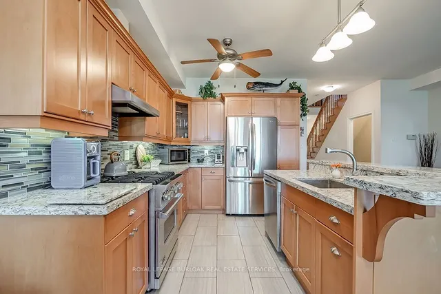 Additional image 10 of 1069 Beach Blvd