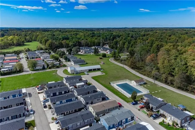 Additional image 32 of 4449 MILBUROUGH Line Unit 8 Poplar St