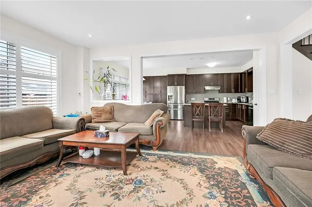 Additional image 46 of 3 Aldgate Ave