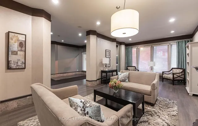 Additional image 34 of 67 Caroline St Unit 1703