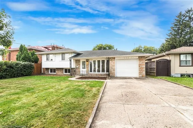 111 Buckingham Dr