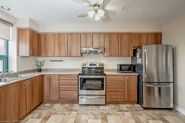 Additional image 9 of 8 MAIN St Unit 401