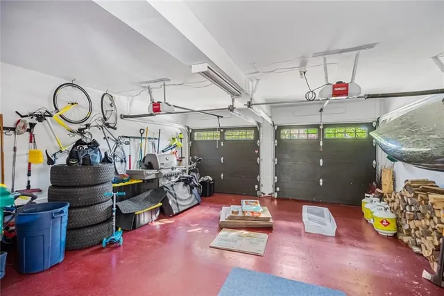 Additional image 33 of 2005 PARKLANE Cres