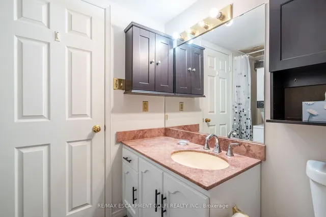 Additional image 31 of 200 Limeridge Rd Unit 103