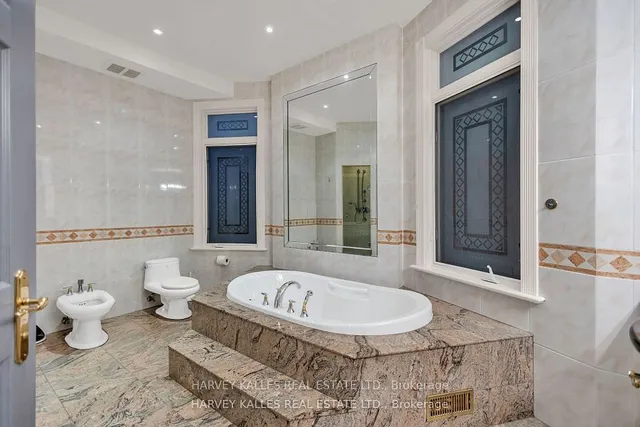 Additional image 17 of 125 Hazelton Ave