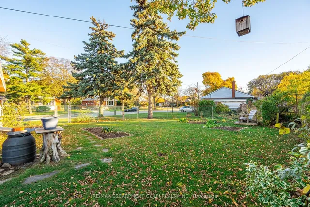 Additional image 24 of 130 KINGS FOREST Dr