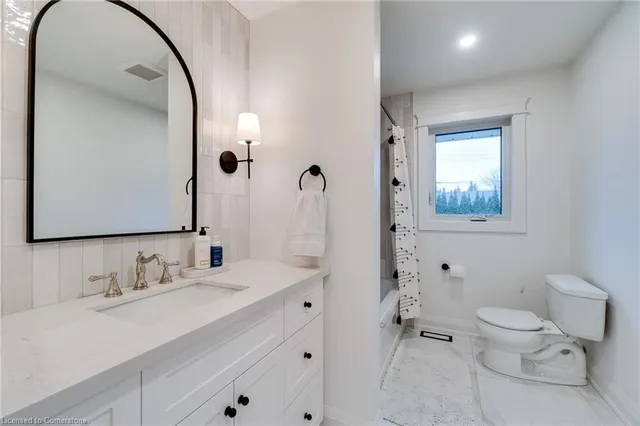 Additional image 33 of 685 Iroquois Ave