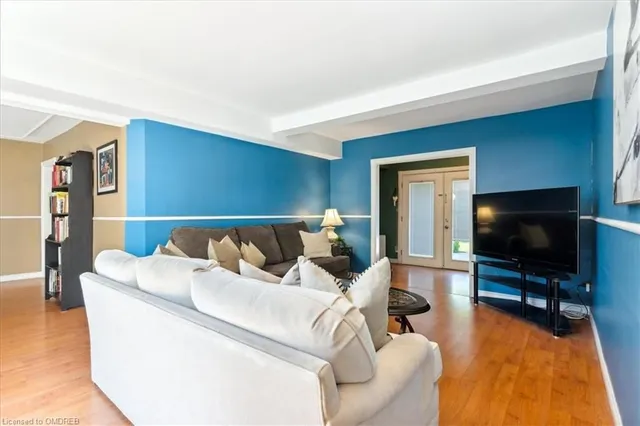 Additional image 7 of 2076 Churchill Ave