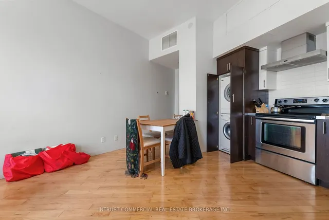 Additional image 33 of 3635 Dundas St