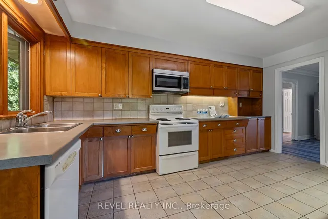 Additional image 7 of 40 Bertram Dr