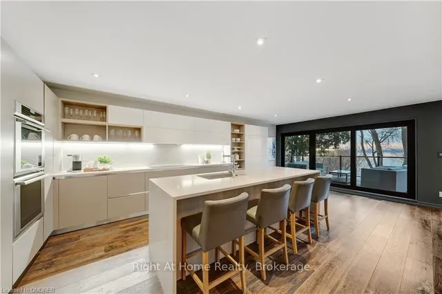 Additional image 11 of 868 DANFORTH Pl