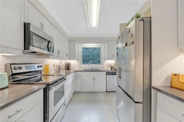 Additional image 16 of 196 Amberly Blvd