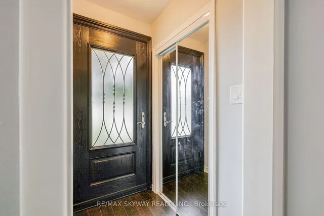 Additional image 7 of 279 ELMWOOD Cres