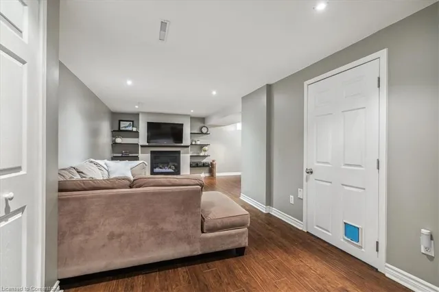 Additional image 28 of 69 Little John Rd