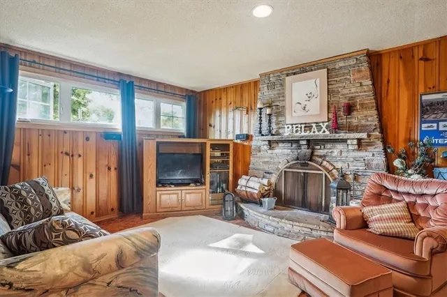 Additional image 25 of 3245 PALMER Dr